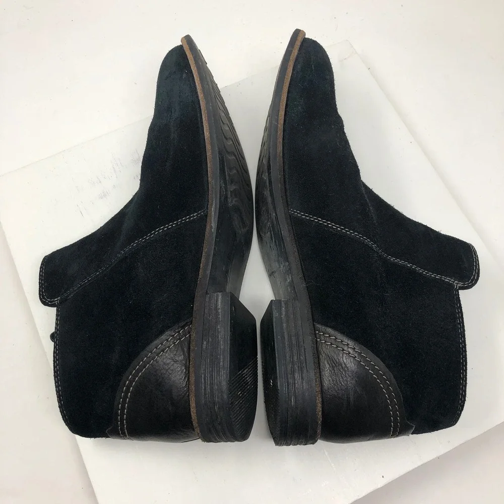 Clarks Ankle Boots Womens 9W Black Suede Side Zip Contrast Stitch Casual Comfort